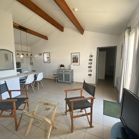 Maison Cosy Avec Piscine Partagee Le Château-dʼOléron Exterior foto